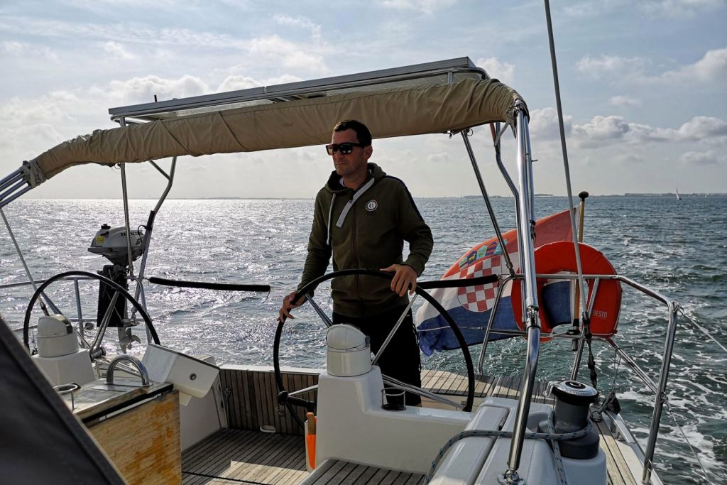 Zen Sailing , Sven sailing in Zeeland